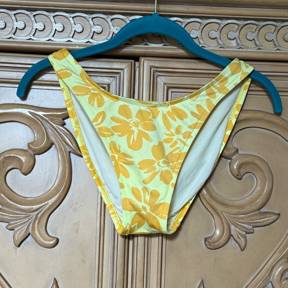 Bikini Bottom hi cut with yellow flowers on bright yellow background sz S GUC